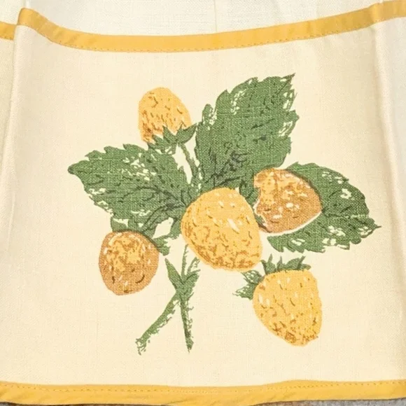Vintage Apron with Yellow Floral Trim and Leaf Design - Picture 5 of 8